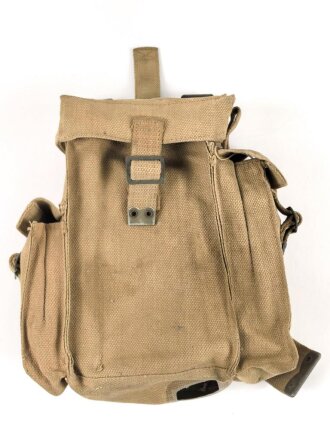 British, web pouch for radio equipment ?, undated