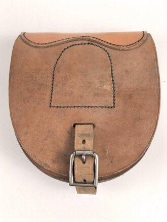 British 1944 dated leather horse shoe pouch