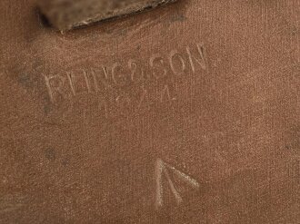 British 1944 dated leather horse shoe pouch