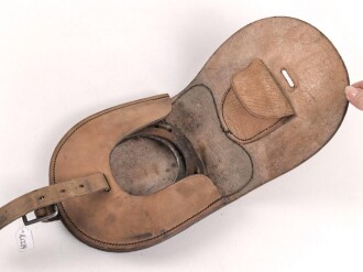 British 1944 dated leather horse shoe pouch