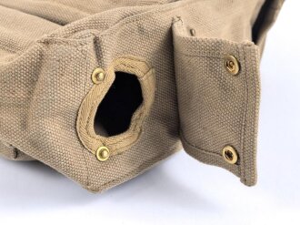 British webbing radio pack " Z.A. 22756", very good condition