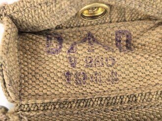 Australien, Pistol holster with ammunition pouch, dated 1944, unused.