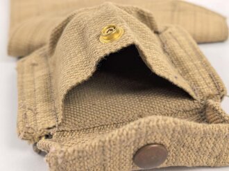 Australien, Pistol holster with ammunition pouch, dated 1944, unused.