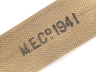 British , 1941 dated web strap with attached pouch, total lengh 155cm