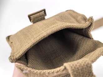 British , 1941 dated web strap with attached pouch, total lengh 155cm