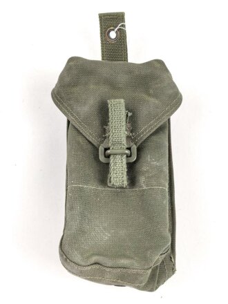 Canada,  modern ammo pouch for two 20rd magazines. Used