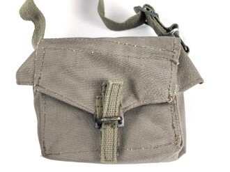 Canada,  modern  pouch with carrying strap, 11cm wide