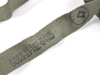 Canada,  modern  pouch with carrying strap, 11cm wide