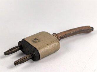 Zweipoliger Stecker Wehrmacht, sandfarbener Originallack