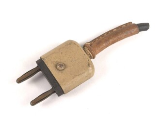 Zweipoliger Stecker Wehrmacht, sandfarbener Originallack