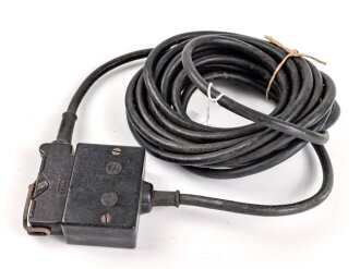Anschlusskabel zum Brustmikrofon 33 der Wehrmacht ( oder Verlängerungskabel für Feldfernsprecher 33 und Flak Abfrage) . Datiert 1942 / 44, Funktion nicht geprüft