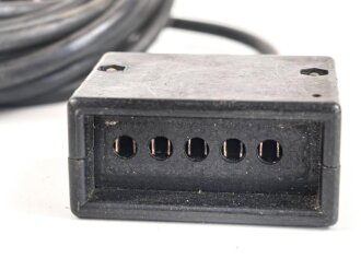 Anschlusskabel zum Brustmikrofon 33 der Wehrmacht ( oder Verlängerungskabel für Feldfernsprecher 33 und Flak Abfrage) . Datiert 1942 / 44, Funktion nicht geprüft