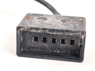 Anschlusskabel zum Brustmikrofon 33 der Wehrmacht ( oder Verlängerungskabel für Feldfernsprecher 33 und Flak Abfrage) . Datiert 1943 / 44, Ungereinigt, Funktion nicht geprüft