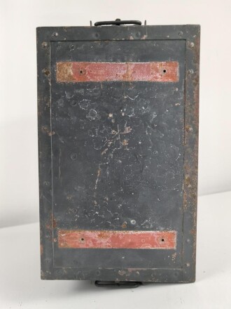 Gehäuse zum Tornister Empfänger Berta ( Torn. E.b ) der Wehrmacht. Ungereinigt, Originallack