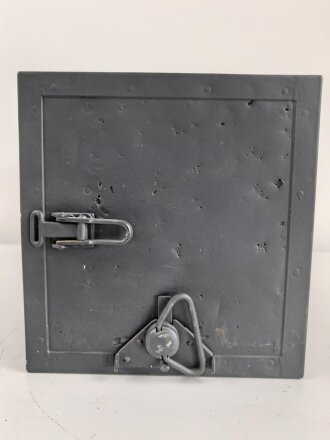 Gehäuse zum Tornister Empfänger Berta ( Torn. E.b ) der Wehrmacht. Überlackiert