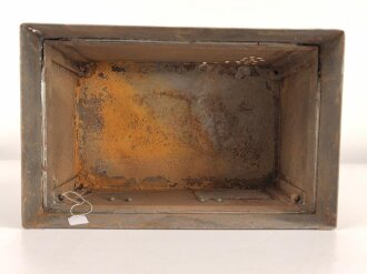 Gehäuse für ein Panzerfunkgerät der Wehrmacht , neuzeitlich lackiert, ungereinigt