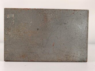 Gehäuse für ein Panzerfunkgerät der Wehrmacht , neuzeitlich lackiert, ungereinigt