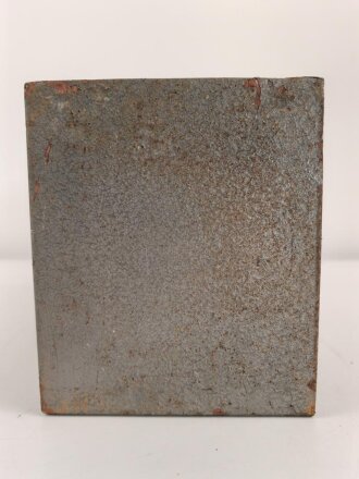 Gehäuse für ein Panzerfunkgerät der Wehrmacht , neuzeitlich lackiert, ungereinigt