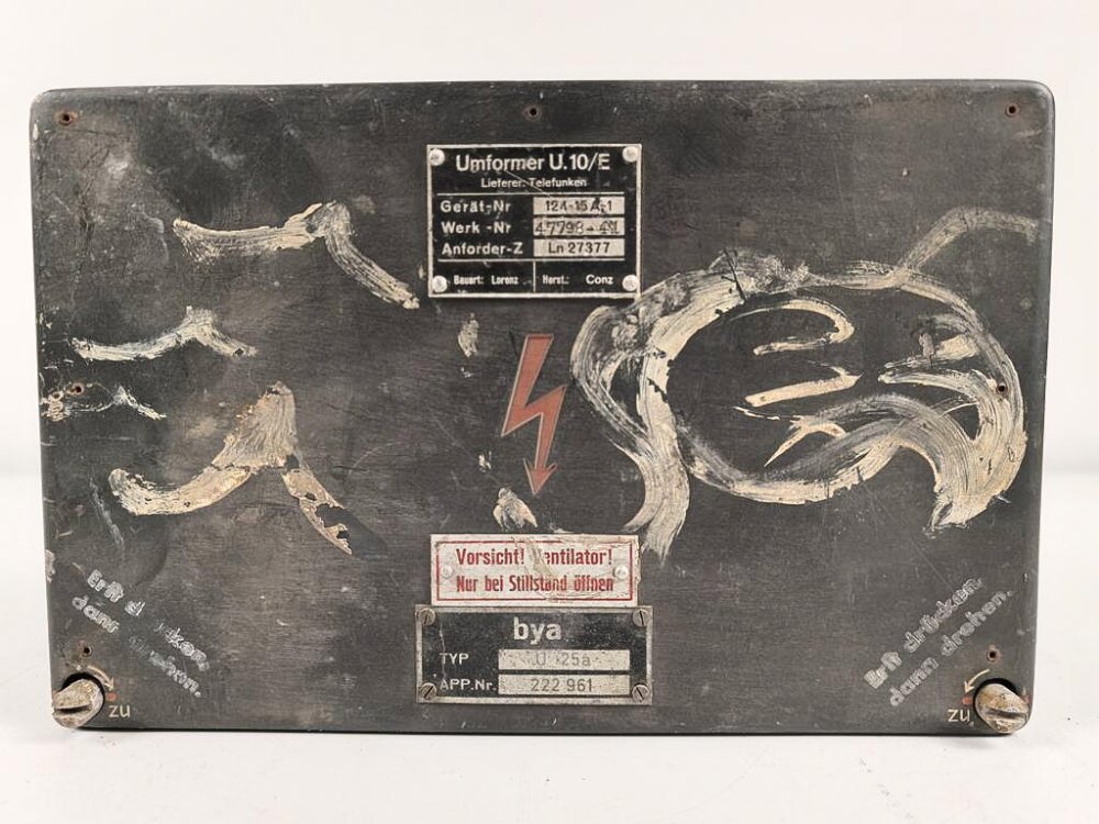 Luftwaffe, Umformer U.10/E, Ln 27377 für Fu.G 10. Originallack, die G
