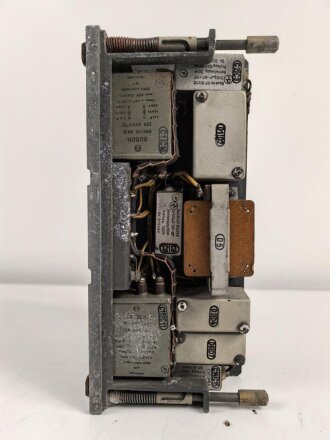 Luftwaffe, Umformer U.10/E, Ln 27377 für Fu.G 10. Originallack, die Gehäuseschrauben fehlen, Funktion nicht geprüft