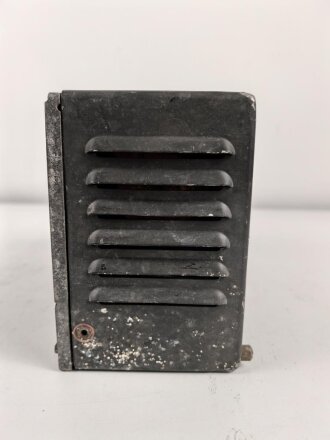 Luftwaffe, Umformer U.10/E, Ln 27377 für Fu.G 10. Originallack, die Gehäuseschrauben fehlen, Funktion nicht geprüft
