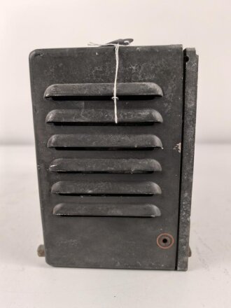 Luftwaffe, Umformer U.10/E, Ln 27377 für Fu.G 10. Originallack, die Gehäuseschrauben fehlen, Funktion nicht geprüft