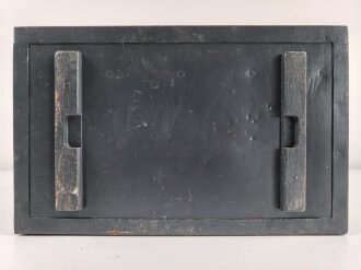Gehäuse zum Tornister Empfänger Berta ( Torn. E.b ) der Wehrmacht. Ungereinigt, Originallack ?