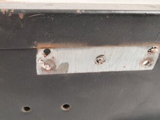 Gehäuse für Zubehörtornister  zum Tornister Empfänger Berta ( Torn. E.b ) der Wehrmacht. Ungereinigt, Originallack , nicht Vollständig