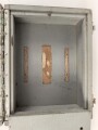 Zubehör / Ersatzteilkasten , höchstwahrscheinlich für Kriegsmarine Funkgeräte. Maße 22 x 29 x 19cm. Originallack, ungereinigtes Stück