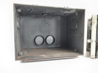 Kasernen Funk Übungsgerät 42 , Sender. Originallack, Funktion nicht geprüft