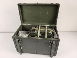 Russland, Funkgerät R-107 aus der Zeit des kalten Krieg. Im Transportkasten mit Zubehör. Funktion nicht geprüft