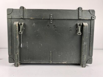 Russland, Funkgerät R-107 aus der Zeit des kalten Krieg. Im Transportkasten mit Zubehör. Funktion nicht geprüft