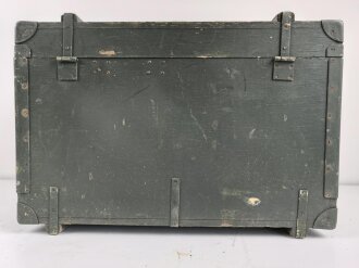 Russland, Funkgerät R-107 aus der Zeit des kalten Krieg. Im Transportkasten mit Zubehör. Funktion nicht geprüft