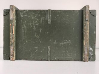 Russland, Funkgerät R-107 aus der Zeit des kalten Krieg. Im Transportkasten mit Zubehör. Funktion nicht geprüft