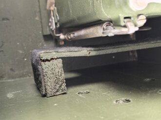 Russland, Funkgerät R-107 aus der Zeit des kalten Krieg. Im Transportkasten mit Zubehör. Funktion nicht geprüft