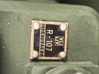 Russland, Funkgerät R-107 aus der Zeit des kalten Krieg. Im Transportkasten mit Zubehör. Funktion nicht geprüft