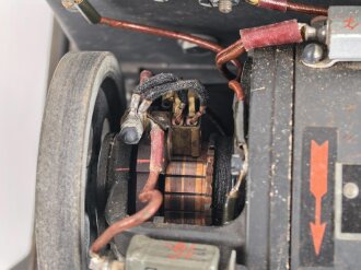 Umformer U.20 aS Wehrmacht. Verwendet in Fahrzeugen als Kraftquelle des 20 Watt Sender b im Gerätesatz Fu 18 ( Sonder KFZ 251/14. Originallack, Funktion nicht geprüft