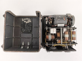 Umformer U.20 aS Wehrmacht. Verwendet in Fahrzeugen als Kraftquelle des 20 Watt Sender b im Gerätesatz Fu 18 ( Sonder KFZ 251/14. Originallack, Funktion nicht geprüft