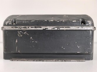 Umformer U.80a Wehrmacht. Verwendet in Fahrzeugen als Kraftquelle des 80 Watt Sender  im Gerätesatz Fu 12  in Panzerspähwagen. Originallack, Funktion nicht geprüft, datiert 1943