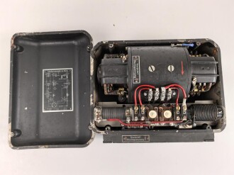 Umformer U.80a Wehrmacht. Verwendet in Fahrzeugen als Kraftquelle des 80 Watt Sender  im Gerätesatz Fu 12  in Panzerspähwagen. Originallack, Funktion nicht geprüft, datiert 1943