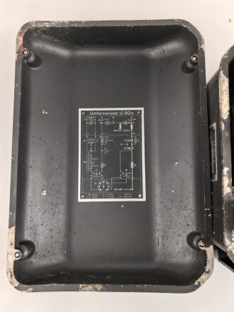 Umformer U.80a Wehrmacht. Verwendet in Fahrzeugen als Kraftquelle des 80 Watt Sender  im Gerätesatz Fu 12  in Panzerspähwagen. Originallack, Funktion nicht geprüft, datiert 1943