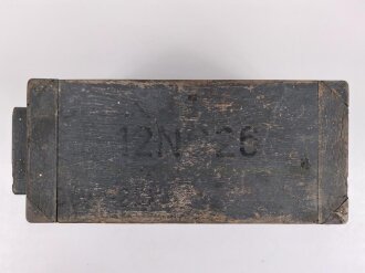 Wehrmacht, Nickelsammler " 12 NC 26 " Guter Gesamtzustand, Originallack. Funktion nicht geprüft, Deckel schliesst, lässt sich aber nicht verschliessen. Versand nur auf Palette