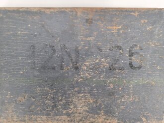 Wehrmacht, Nickelsammler " 12 NC 26 " Guter Gesamtzustand, Originallack. Funktion nicht geprüft, Deckel schliesst, lässt sich aber nicht verschliessen. Versand nur auf Palette