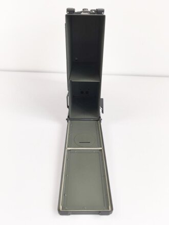 Funksprechgerät a1 " Fusp. a1" Wehrmacht, datiert 1938. Gerät Nummer 1188. Extrem seltenes Stück, das Gesamte Gehäuse  ist ein sehr guter, neuzeitlicher Nachbau.