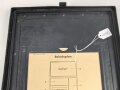 Gehäusedeckel zum Tornister Empfänger Berta der Wehrmacht. Neuzeitlich lackiert, der Beladeplan ist höchstwahrscheinlich neuzeitlich