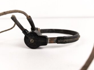 Funk Kehlkopfmikrofon mit Umschalter (Fu)b und dreipoligem Stecker , Funktion nicht geprüft