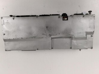Netzteil zum Luft-Boden Einheitsempfänger E52 " Köln" der Luftwaffe. Originallack, Funktion nicht geprüft