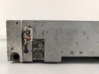 Netzteil zum Luft-Boden Einheitsempfänger E52 " Köln" der Luftwaffe. "Restauriertes Stück", Funktion nicht geprüft