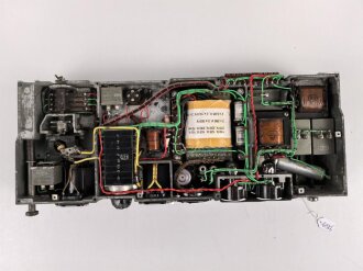 Netzteil zum Luft-Boden Einheitsempfänger E52 " Köln" der Luftwaffe. "Restauriertes Stück", Funktion nicht geprüft