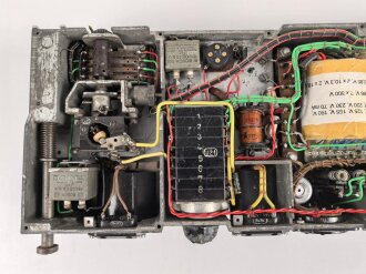 Netzteil zum Luft-Boden Einheitsempfänger E52 " Köln" der Luftwaffe. "Restauriertes Stück", Funktion nicht geprüft